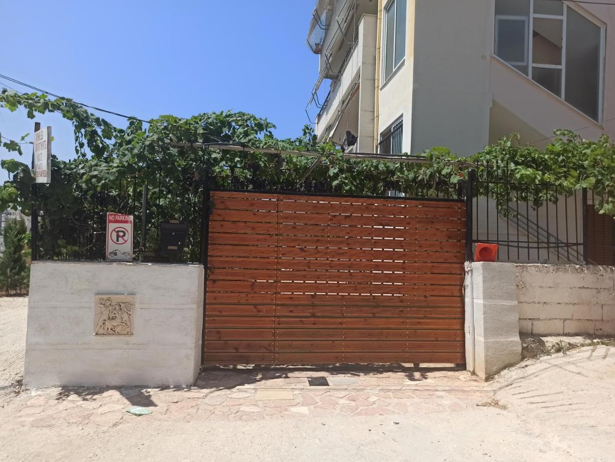 Achilles Apartments Sarande Exterior photo