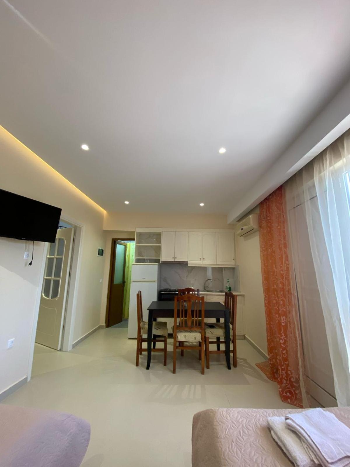 Achilles Apartments Sarande Room photo
