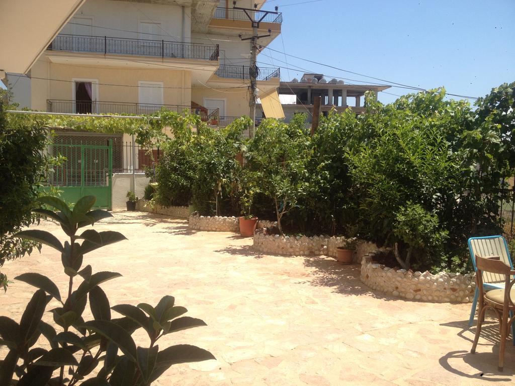 Achilles Apartments Sarande Exterior photo