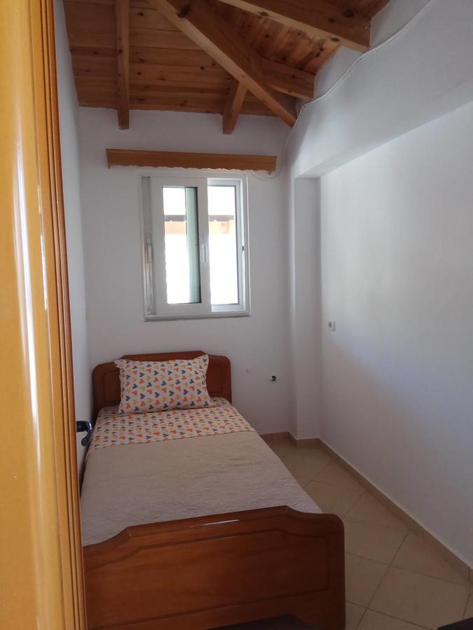 Achilles Apartments Sarande Exterior photo